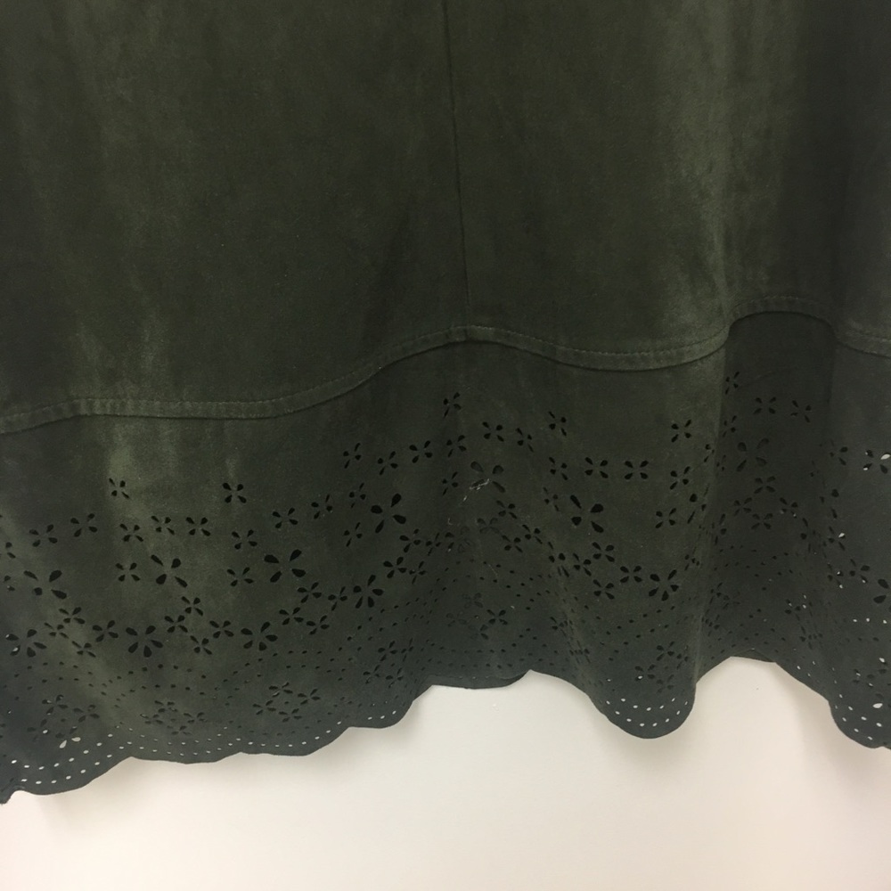 Dress - Picture 4 of 4